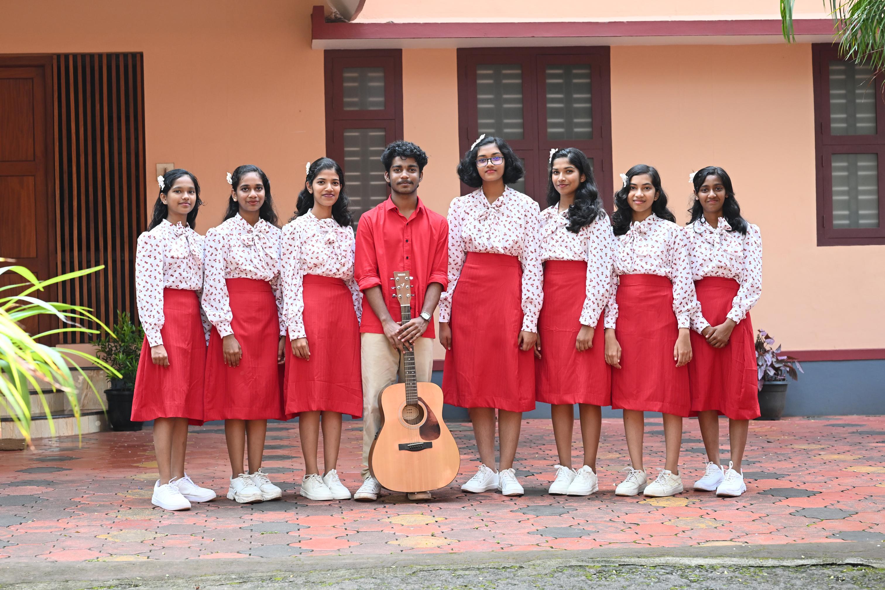 CLASSES & FRIENDLY APPROACH OF THE STAFF